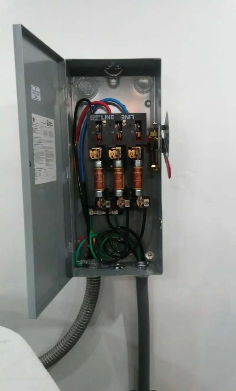Three-phase disconnect switch installed for Electrical Wiring & Rewiring in Parma